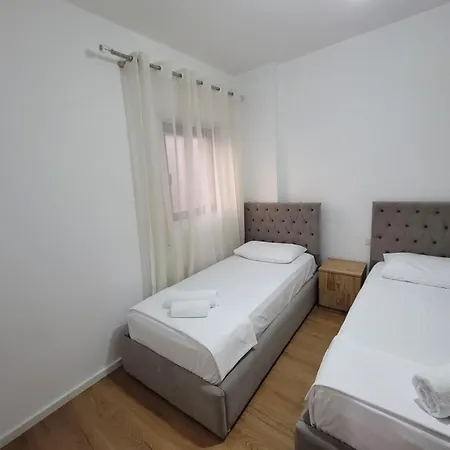 Enes Tirana